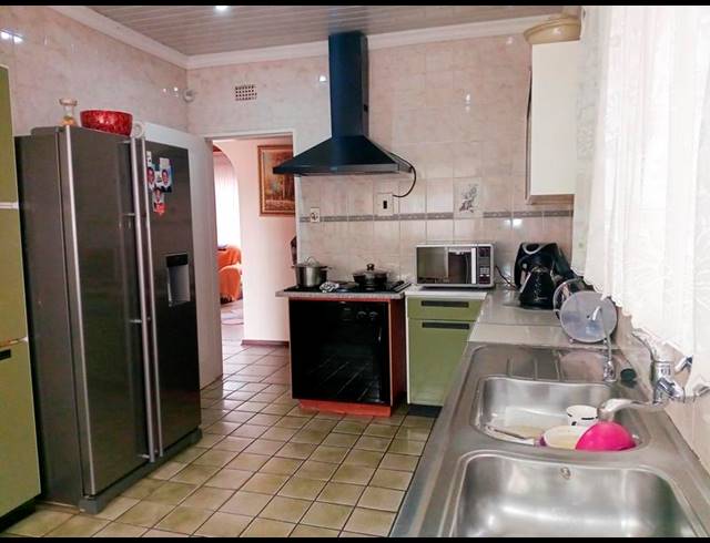 3 BEDROOM HOUSE FOR SALE IN VANDERBIJLPARK CE 5